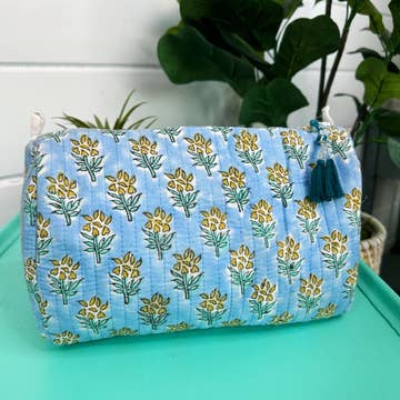 101369 Quilted Makeup Bag-Sky Blue Flowers