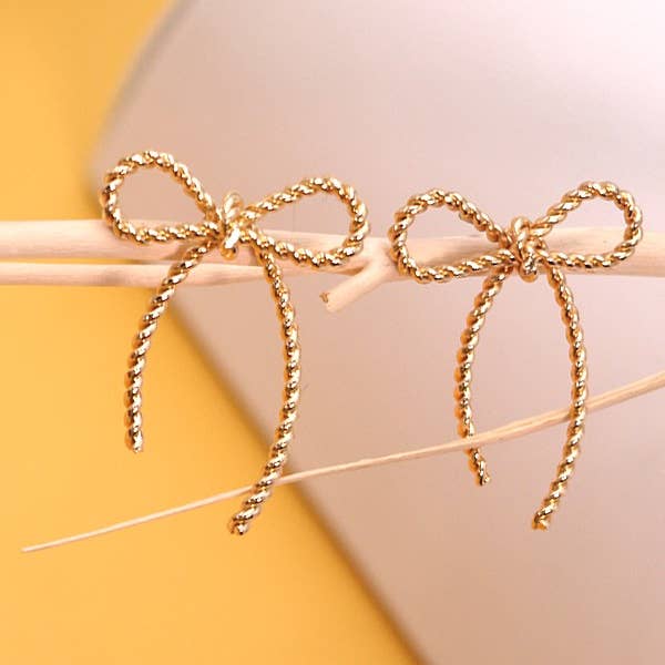 09908 Rope Bow Stud Earrings: Gold