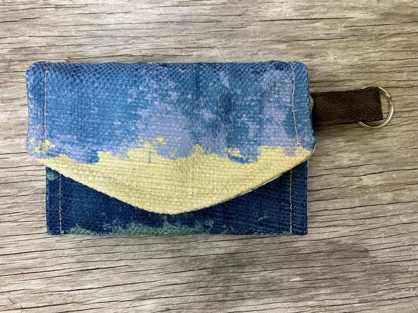 Catch a Wave Small Wallet w/Keychain