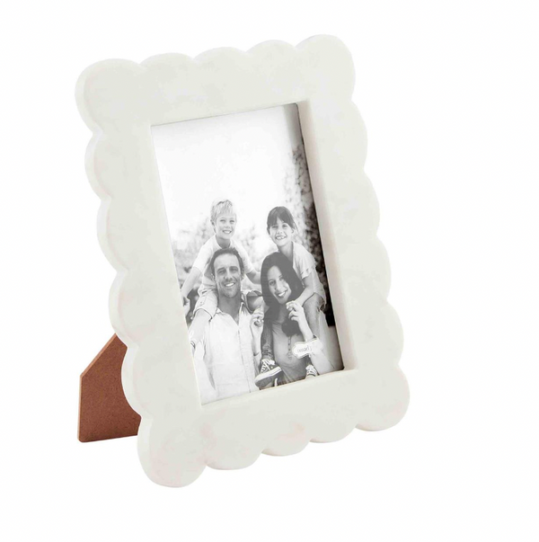 08134 LARGE SCALLOPED MARBLE FRAME